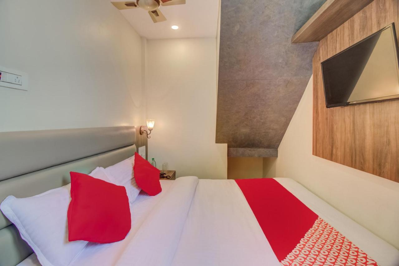 Oyo 42009 Hotel A One Suite Mumbai Exterior photo