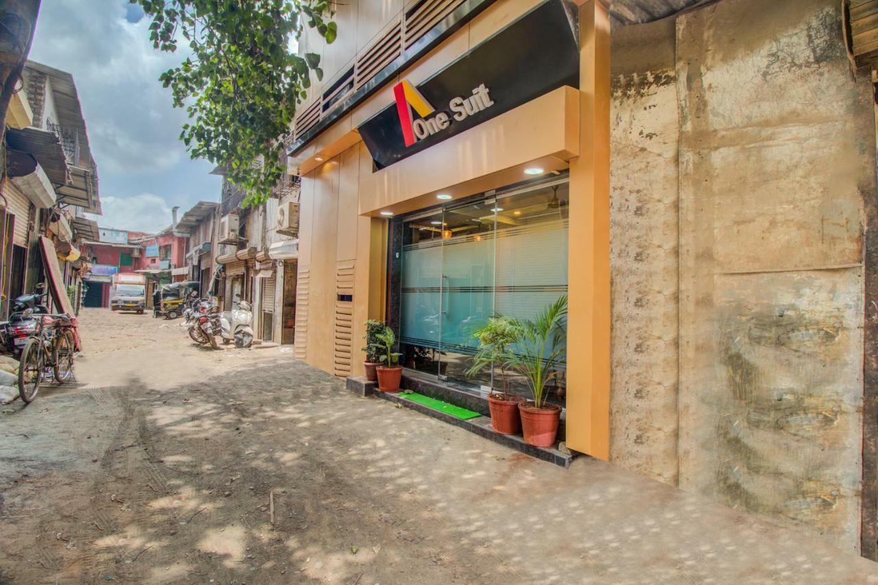 Oyo 42009 Hotel A One Suite Mumbai Exterior photo